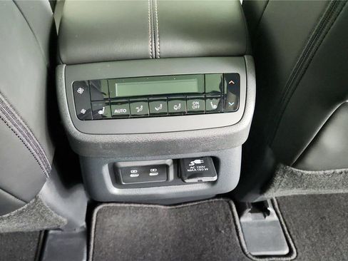 New 2026 Nissan Pathfinder Platinum image 35