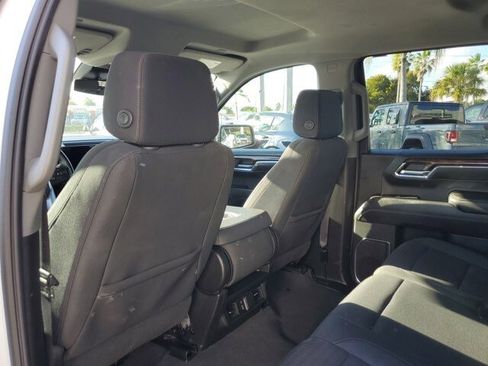 Used 2024 GMC Sierra 1500 SLE image 18