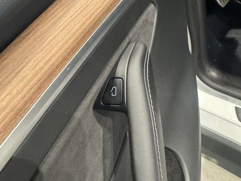 Used 2023 Tesla Model Y Performance AWD/4WD image 12