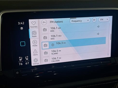 Used 2025 Volkswagen Atlas SE image 21