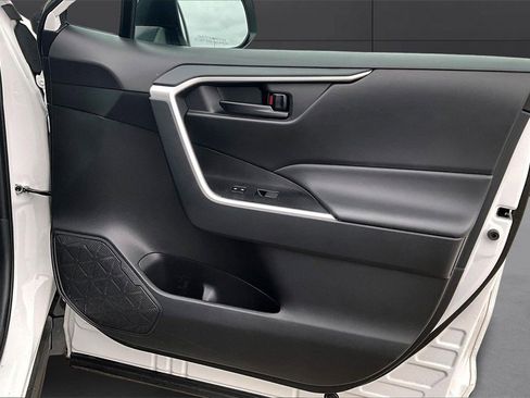 Used 2024 Toyota RAV4 LE image 15