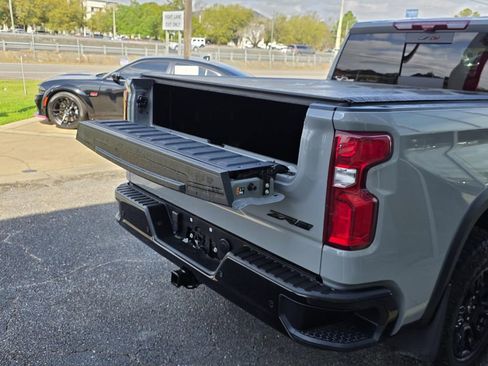 Used 2024 Chevrolet Silverado 1500 ZR2 w/ Technology Package image 41