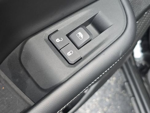 Used 2025 Jeep Grand Cherokee L Limited w/ Black Appearance Package image 11