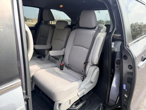 Used 2019 Honda Odyssey EX image 13