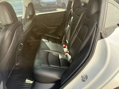 Used 2021 Tesla Model 3 Standard Range Plus RWD image 3