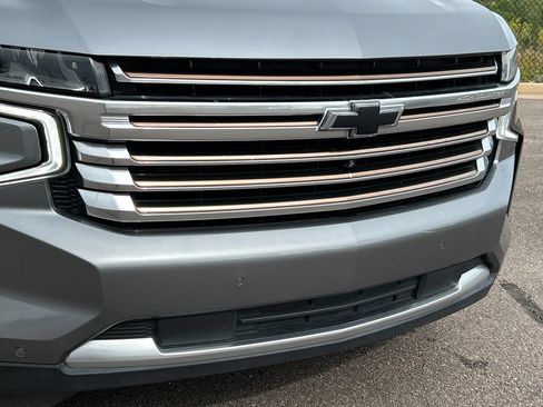 Used 2022 Chevrolet Tahoe High Country w/ Premium Package 2 AWD/4WD image 25