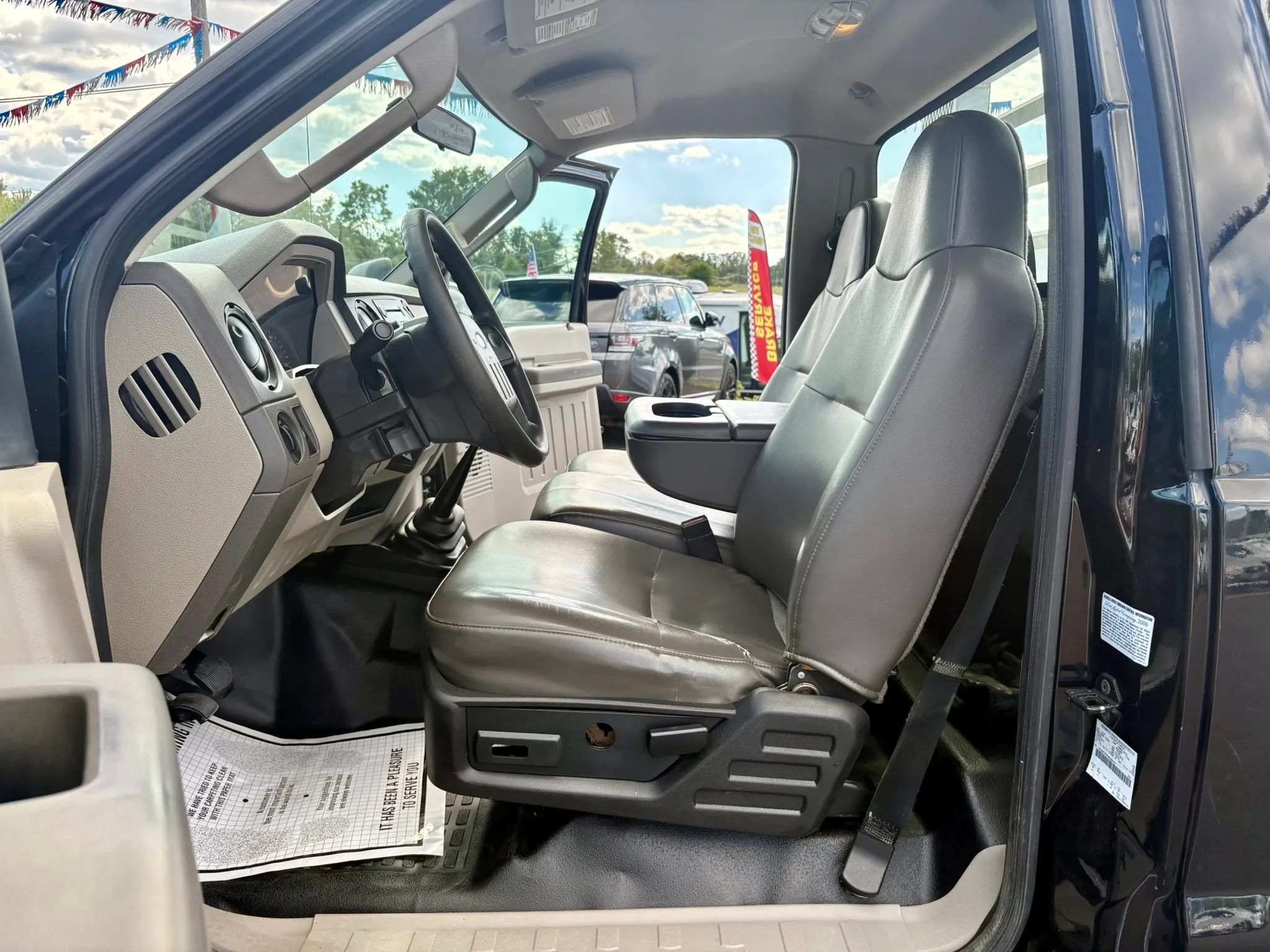 Used 2009 Ford F350 4x4 Regular Cab DRW Super Duty image 18