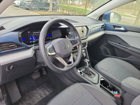 Used 2024 Volkswagen Taos SE image 12