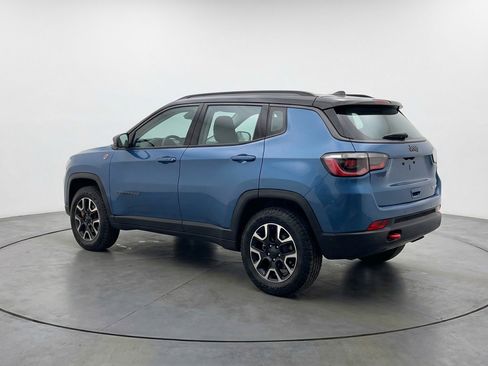 Used 2025 Jeep Compass Trailhawk AWD/4WD image 6