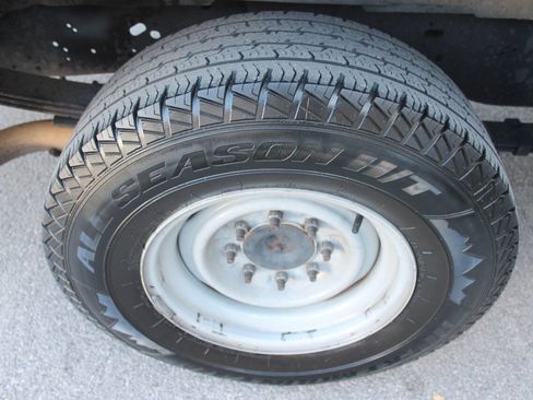 Used 2014 Ford E-350 and Econoline 350 Extended Super Duty image 13