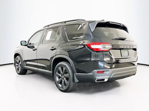 Used 2023 Honda Pilot Sport image 5