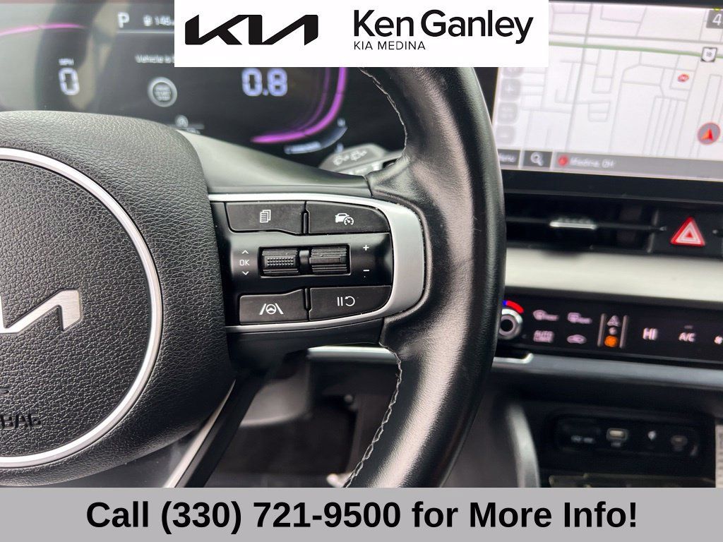 Certified 2024 Kia Sportage EX FWD image 30