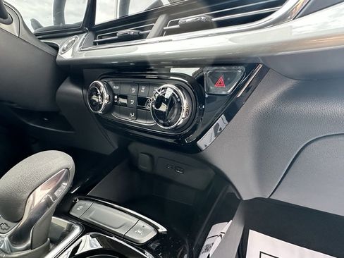 New 2026 Chevrolet Trax LT image 12