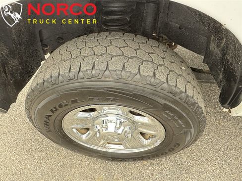 Used 2018 RAM 3500 Tradesman w/ Chrome Appearance Group image 13