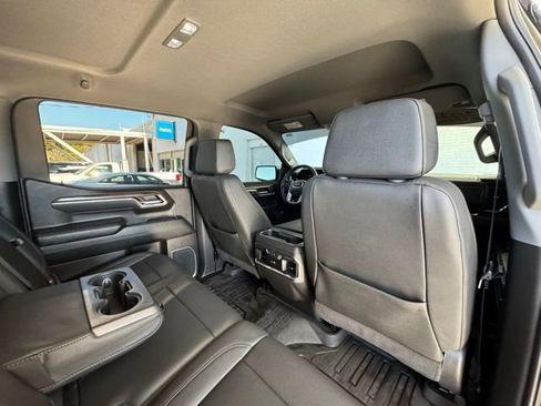 Used 2025 GMC Sierra 1500 SLT w/ SLT Premium Plus Package image 28