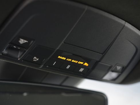 Certified 2025 Porsche 718 Cayman GTS RWD image 24