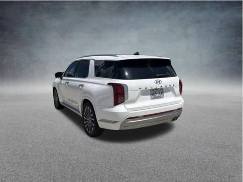 Used 2023 Hyundai Palisade Calligraphy FWD image 6