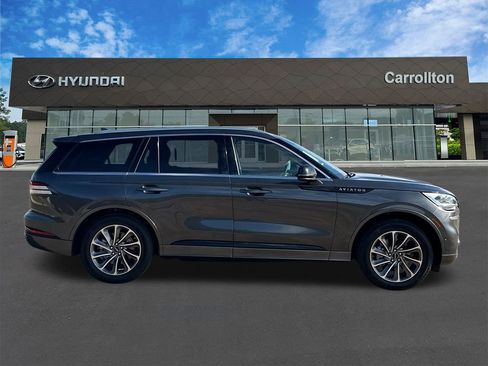 Used 2020 Lincoln Aviator Grand Touring w/ Equipment Group 301A image 4