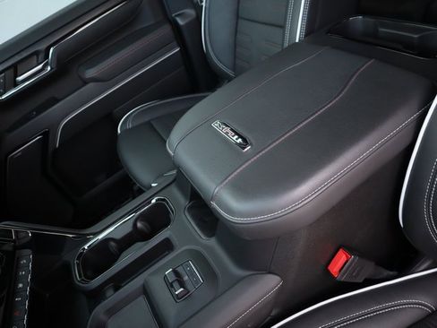 Certified 2024 GMC Sierra 2500 AT4X image 27