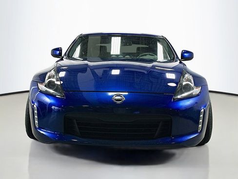 Used 2020 Nissan 370Z Coupe image 4