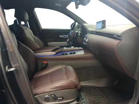 Used 2023 Genesis GV70 2.5T w/ Advanced Package image 15