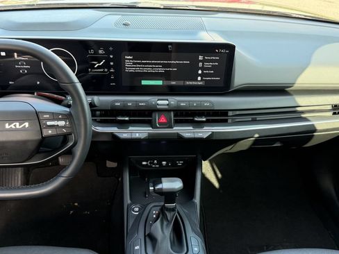 Certified 2025 Kia K4 EX FWD image 14