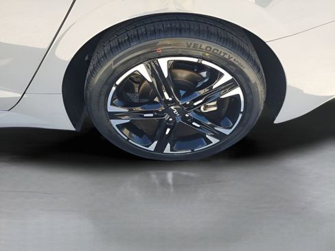 Used 2024 Kia K5 GT-Line w/ GT-Line Premium Package image 19