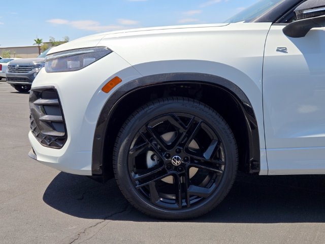 New 2026 Volkswagen Tiguan SE R-Line FWD image 5