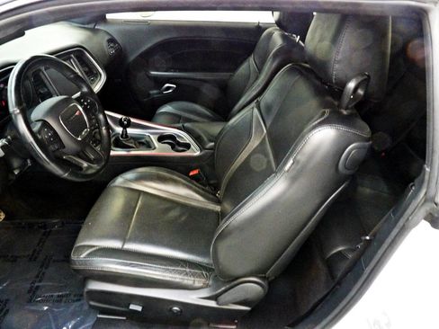 Used 2017 Dodge Challenger R/T Plus RWD image 8