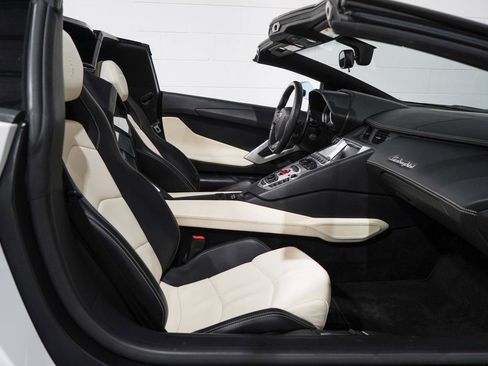 Used 2014 Lamborghini Aventador LP 700-4 image 15