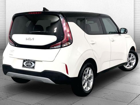 Certified 2025 Kia Soul S FWD image 13