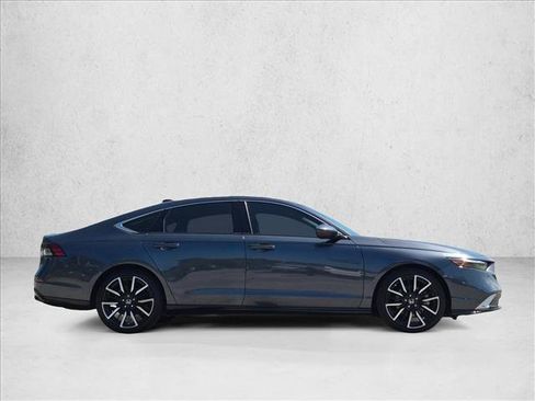 Used 2023 Honda Accord Touring image 4