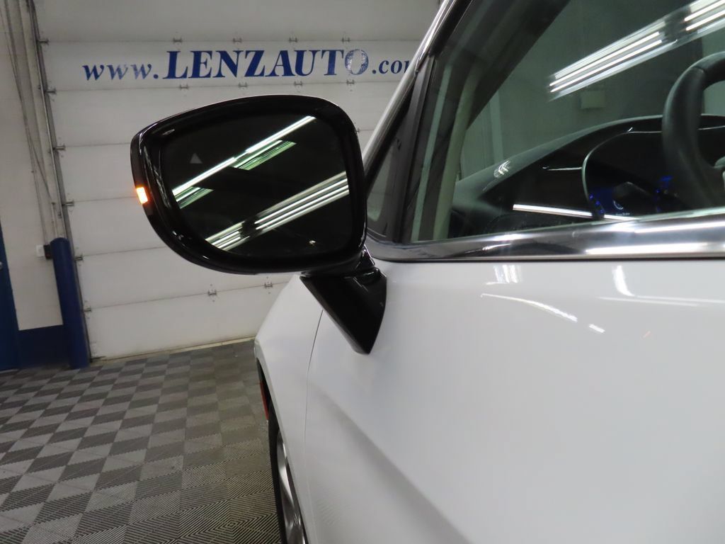 Used 2024 Chrysler Pacifica Limited FWD image 61