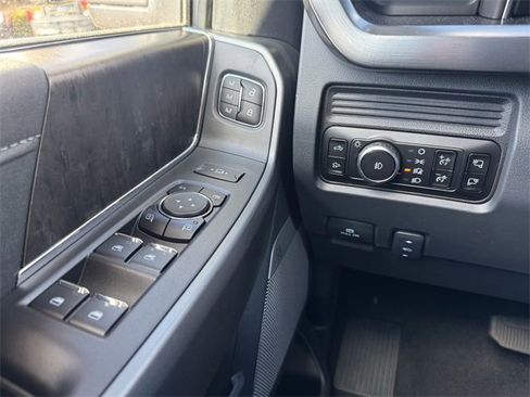 New 2026 Ford F250 Lariat w/ Black Appearance Package image 29