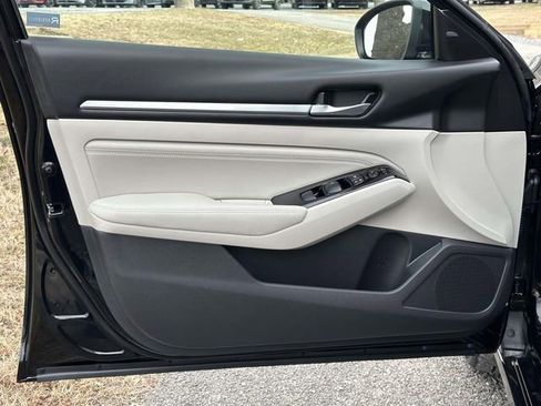 Used 2023 Nissan Altima 2.5 SL image 12