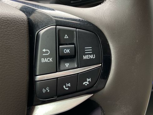 Used 2022 Ford Explorer Platinum w/ Equipment Group 601A AWD/4WD image 24