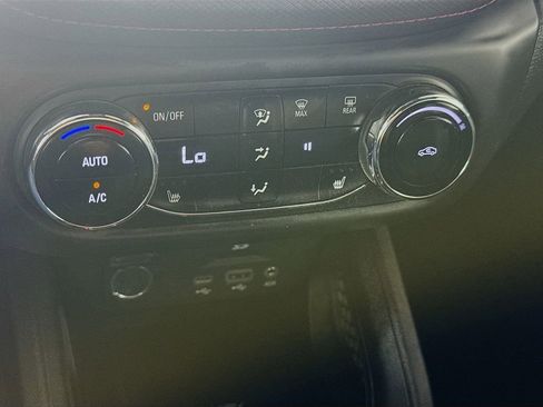 Used 2021 Chevrolet TrailBlazer RS w/ Sun and Liftgate Package image 17