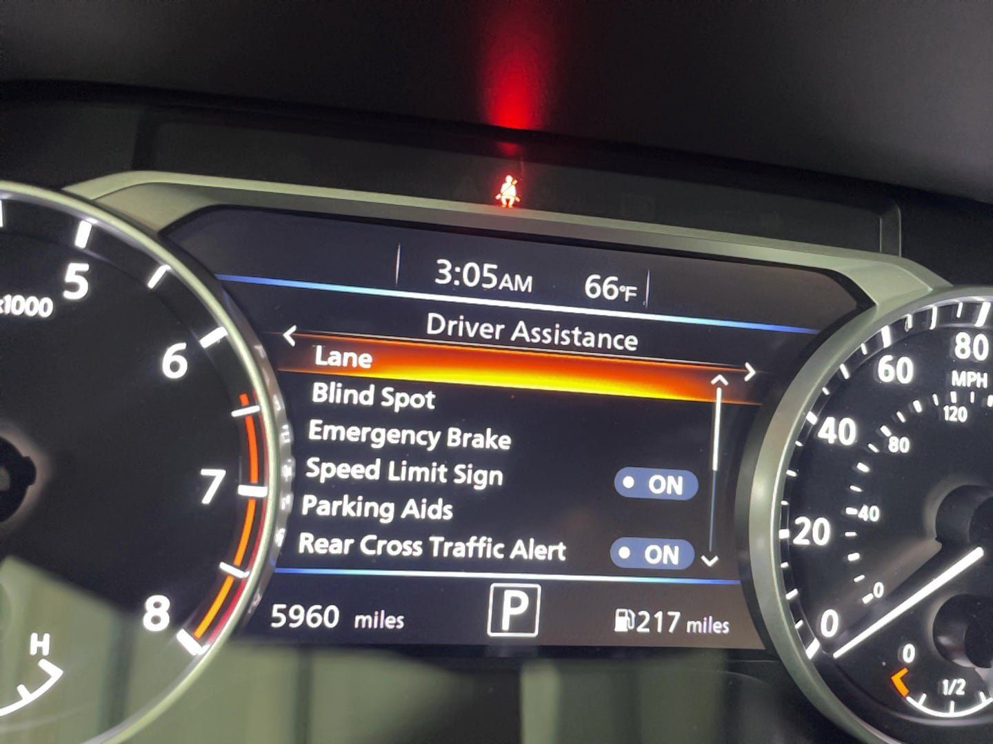 Used 2023 Nissan Sentra SR w/ Electronics Package FWD image 7