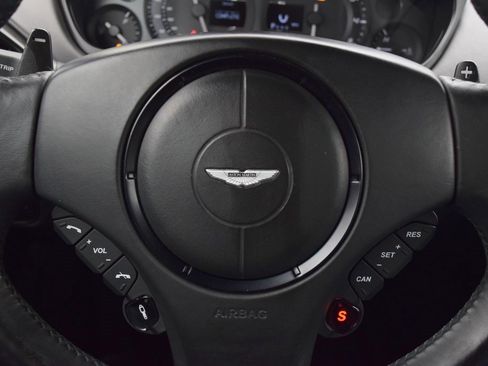 Used 2014 Aston Martin Vanquish Volante image 31