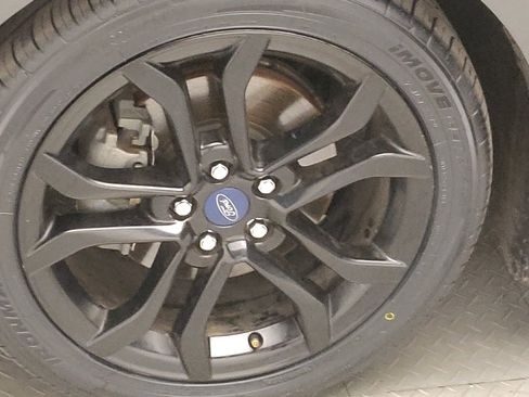Used 2019 Ford Fusion SE w/ Equipment Group 151A FWD image 31