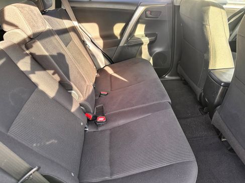 Used 2013 Toyota RAV4 XLE image 9