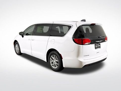 New 2026 Chrysler Voyager LX image 5