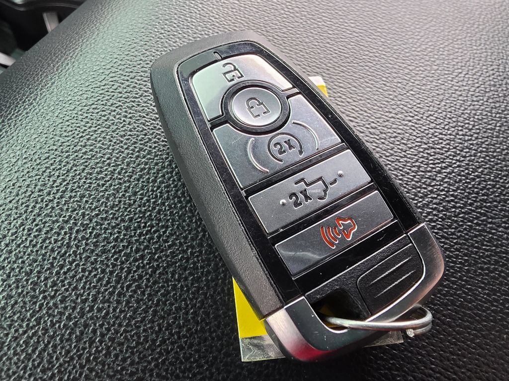 Used 2024 Ford F150 Lariat AWD/4WD image 31