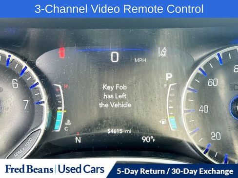 Used 2022 Chrysler Pacifica Limited w/ Uconnect Theater Family Group AWD/4WD image 17