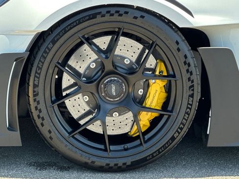 Certified 2025 Porsche 911 GT3 RS RWD image 43