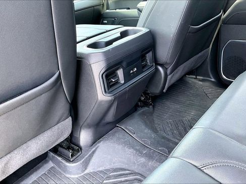 Used 2024 Chevrolet Silverado 1500 LT Trail Boss w/ Convenience Package II AWD/4WD image 11