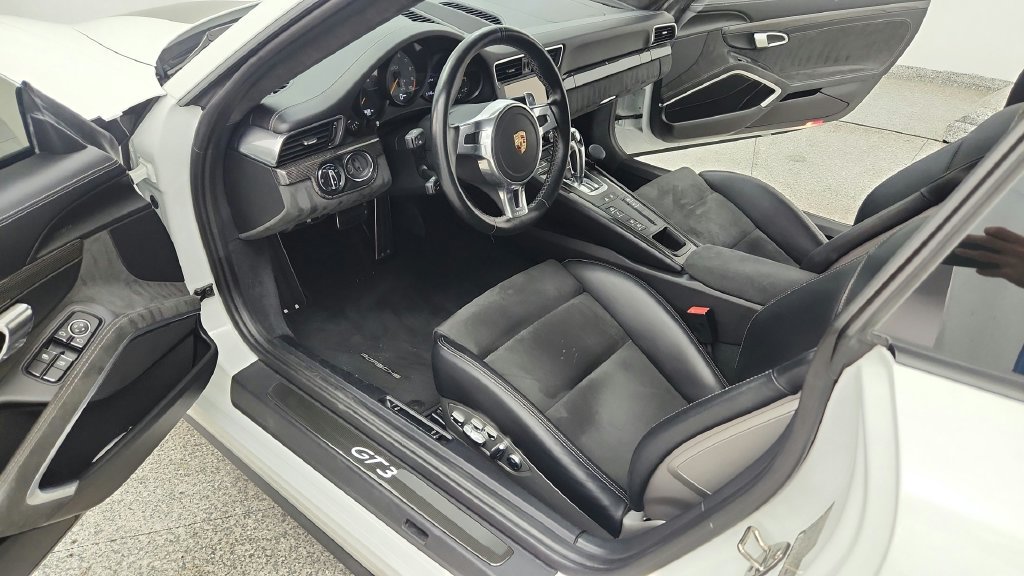 Used 2015 Porsche 911 GT3 RWD image 31