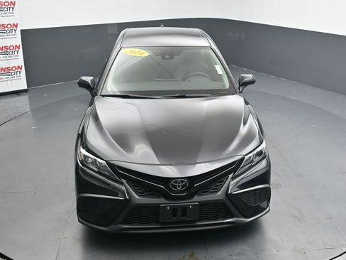 Used 2024 Toyota Camry SE FWD image 29