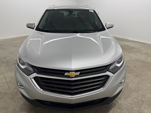 Used 2018 Chevrolet Equinox LT FWD image 2