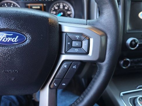 Used 2021 Ford Expedition XLT image 13